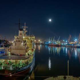 Ночной порт